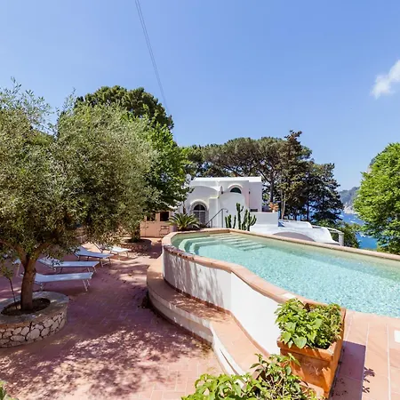 Gasthof La Perla Marina Capri
