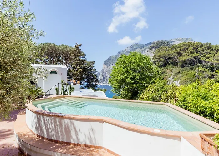 La Perla Marina Maison d'hôtes 3*