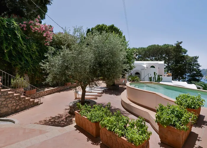 La Perla Marina Maison d'hôtes 3*