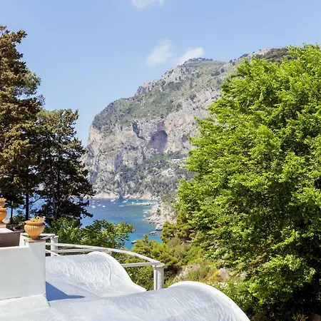 Πανσιόν La Perla Marina Κάπρι